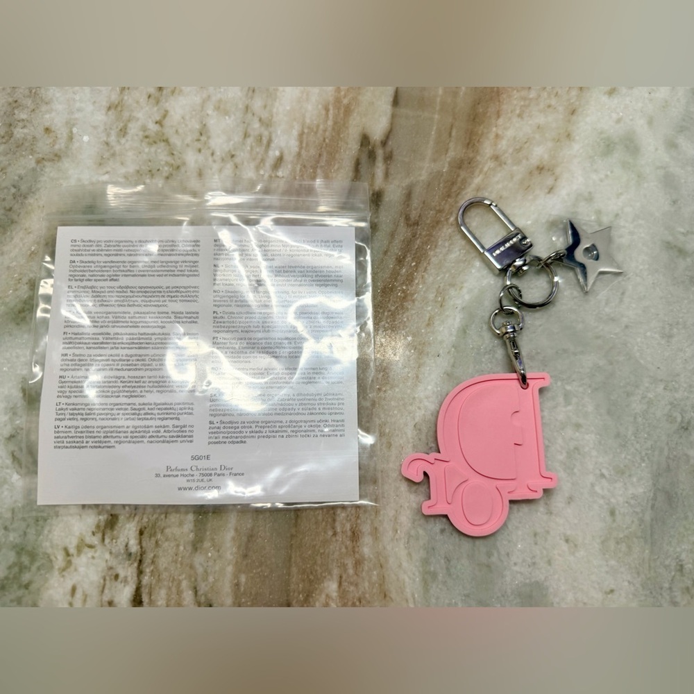 Pink/Silver Dior Addict Rosy Glow Scented “Gum” Keychain New in Bag. SEALED - Picture 6 of 16